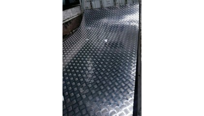 лист нержавеющий рифленый квинтет 1,5 мм 12Х18Н10Т купить в Перми